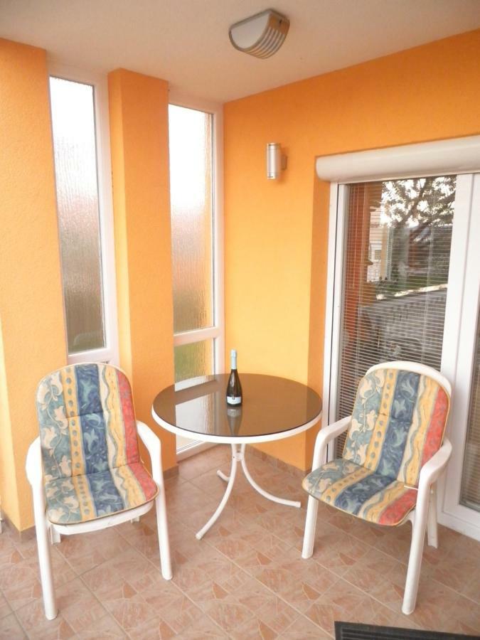 Apartment Leon Zara Esterno foto