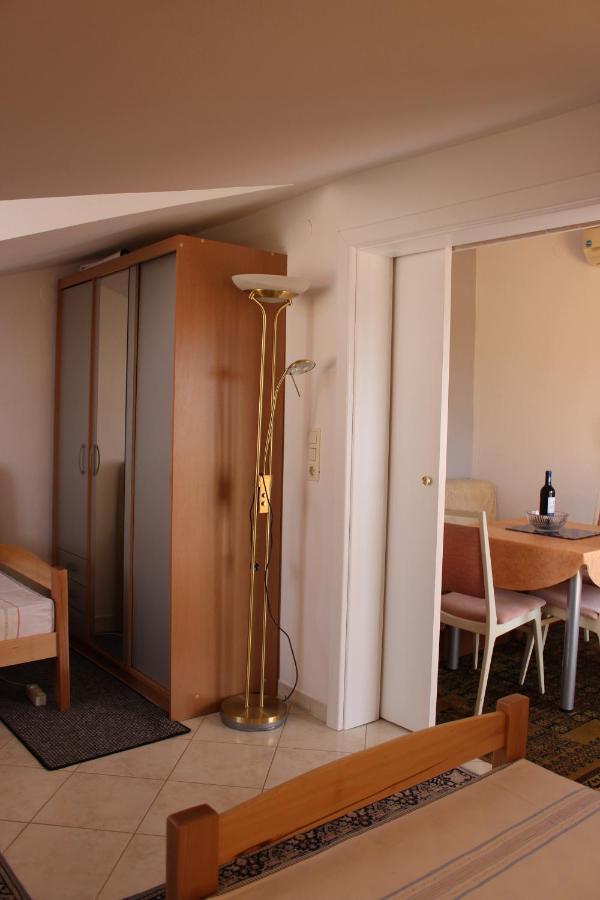 Apartment Leon Zara Esterno foto